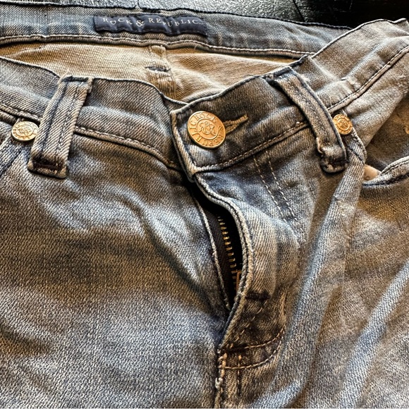 Rock & Republic Size 6 Flare Wide Leg Light Wash Denim Jean Y2K Mom Jean - Picture 9 of 13